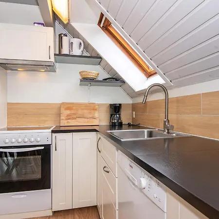 Tranquil Retreat In - By Traum